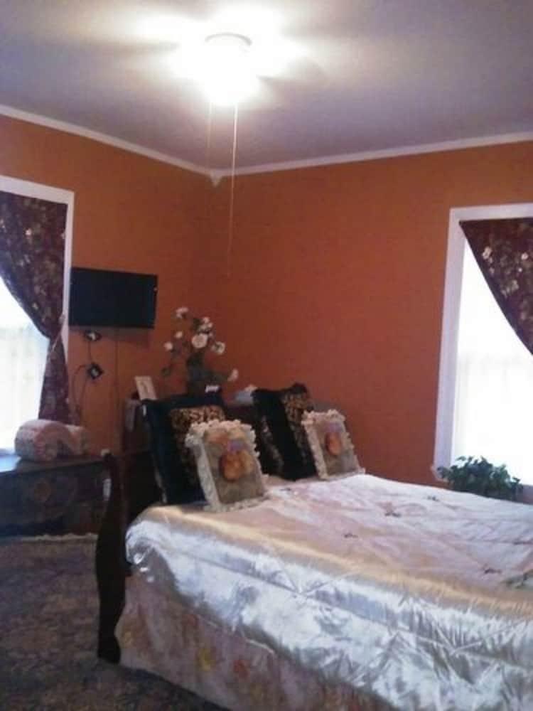 Six Acres Bed And Breakfast Cincinnati Bagian luar foto