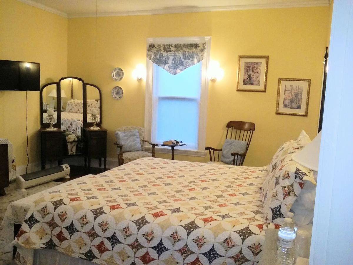 Six Acres Bed And Breakfast Cincinnati Bagian luar foto