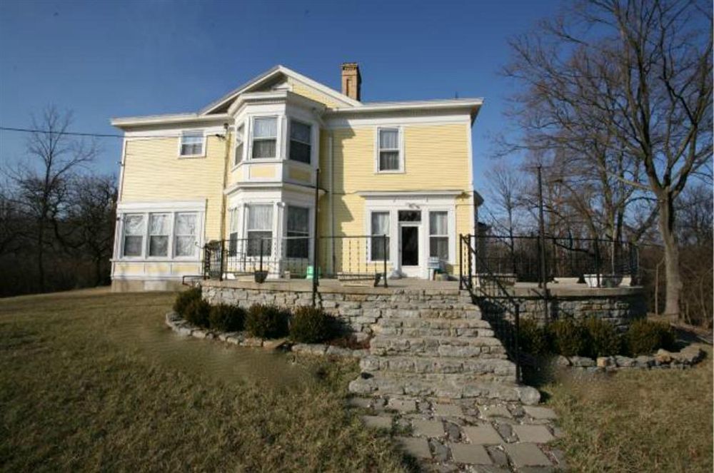 Six Acres Bed And Breakfast Cincinnati Bagian luar foto