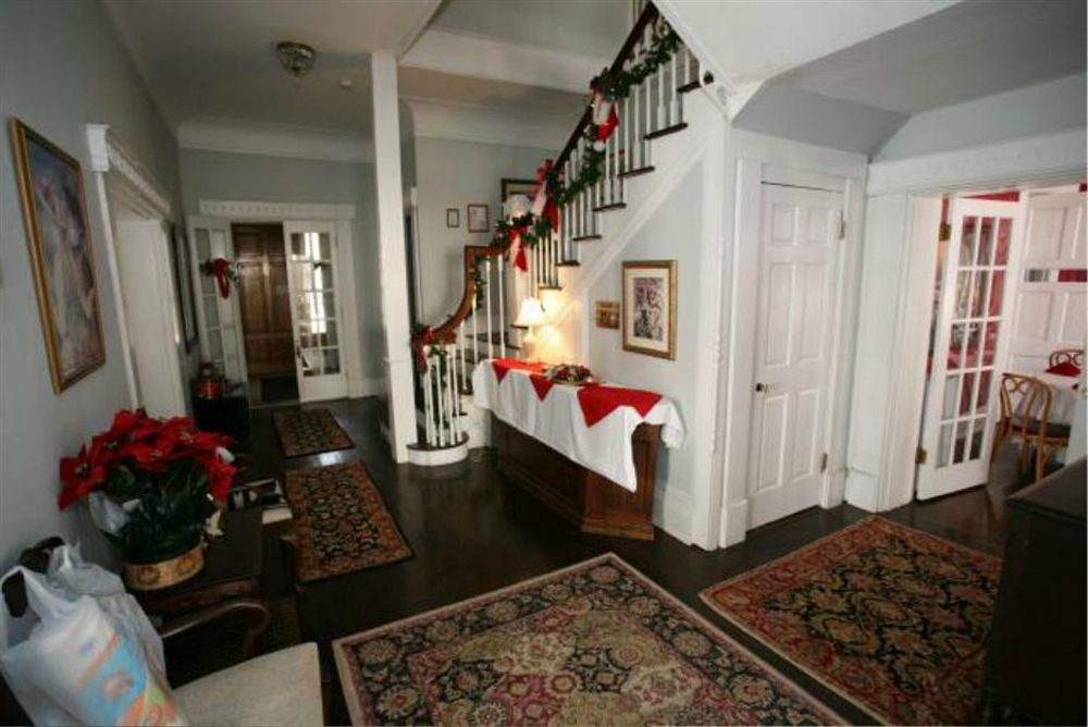 Six Acres Bed And Breakfast Cincinnati Bagian luar foto